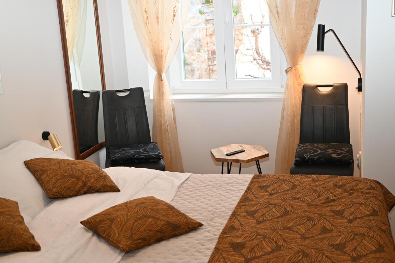 Old Town Apartment Omiš Extérieur photo