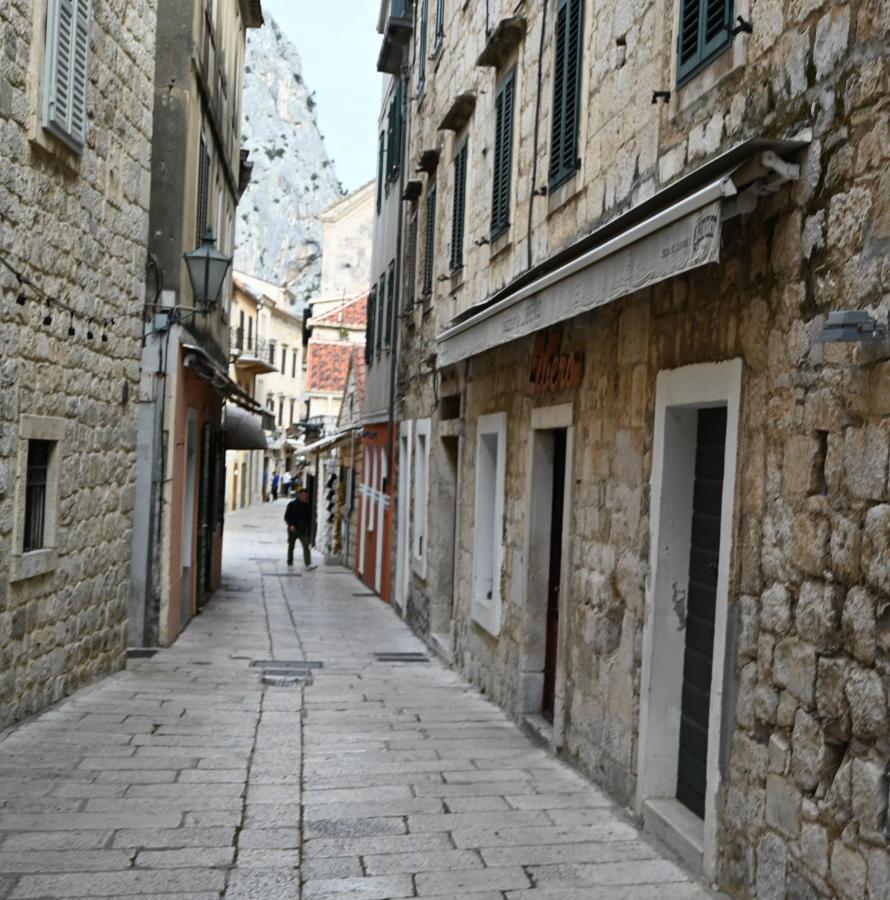 Old Town Apartment Omiš Extérieur photo