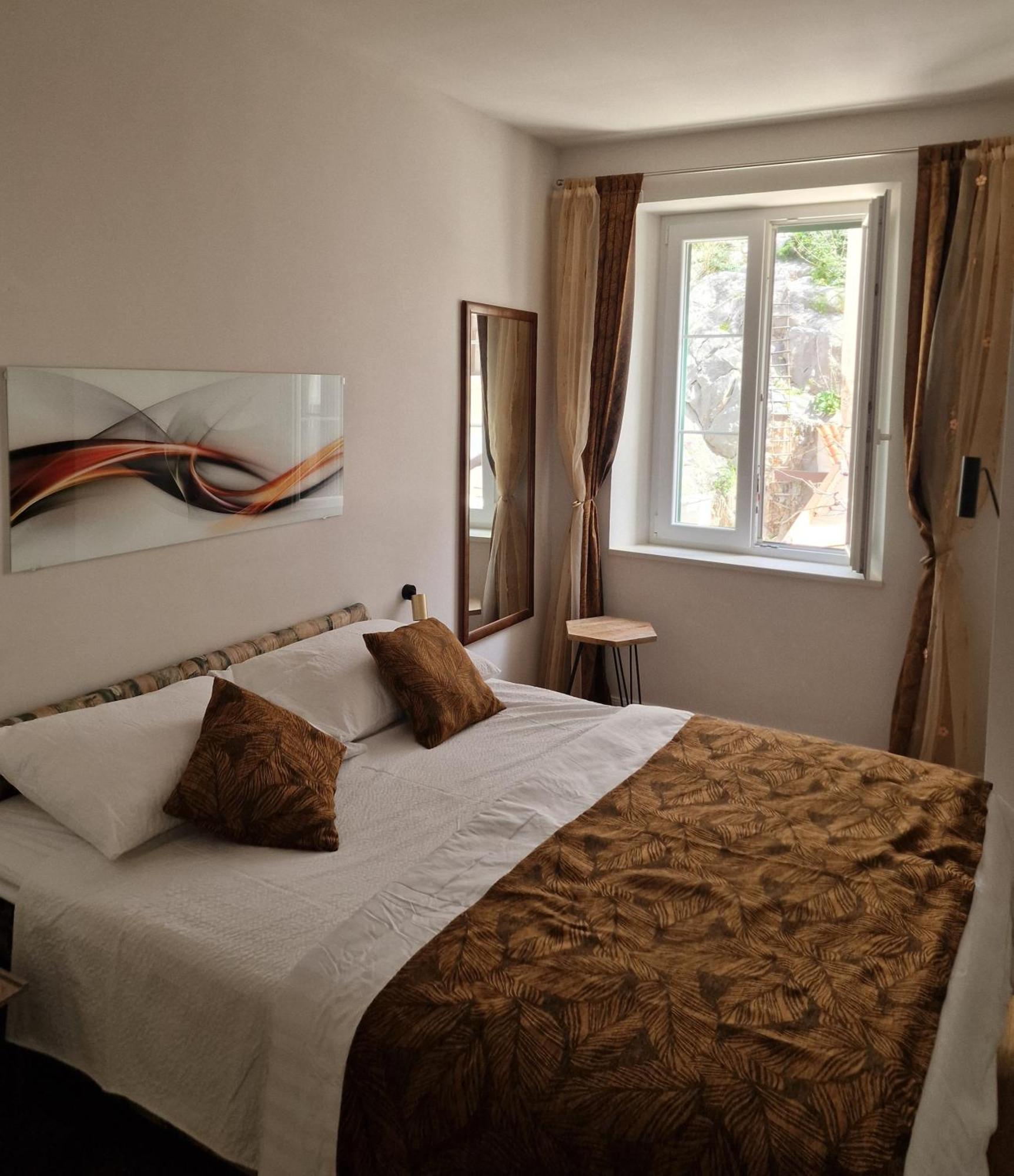 Old Town Apartment Omiš Extérieur photo