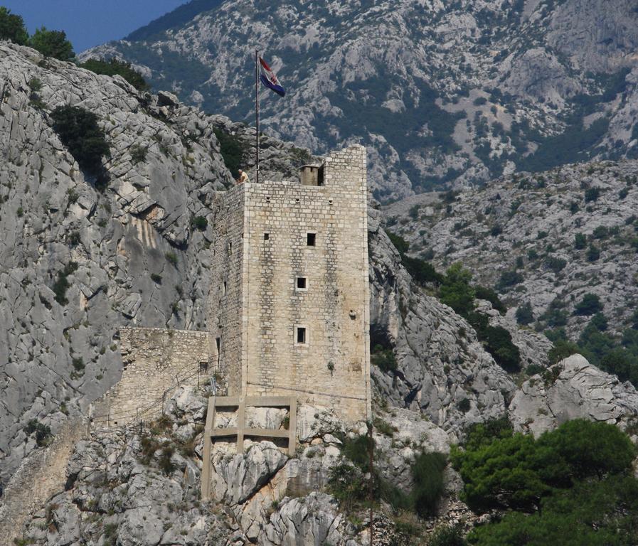 Old Town Apartment Omiš Extérieur photo